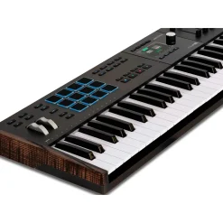 Arturia KeyLab 61 mk3 MIDI Keyboard Controller Black