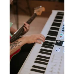 Arturia KeyLab Essential 61 mk3 Keyboard Controller With Universal Sustain Pedal White