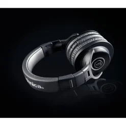 Audio-Technica ATH-M40x Closed-Back Professional Studio Monitor Headphones Black