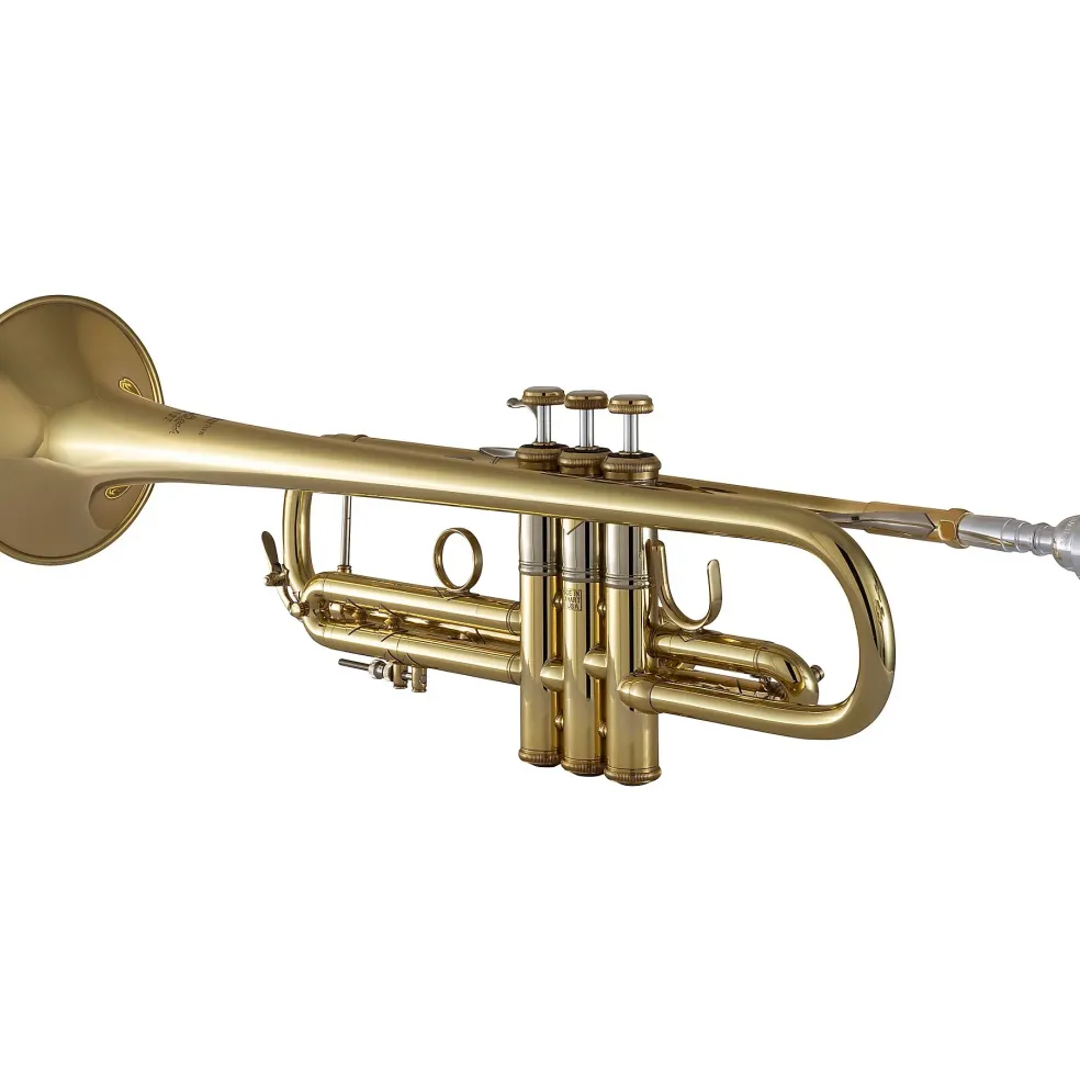 Bach 190 Stradivarius 37 Bell Medium Plus Bore Series Professional Bb Trumpet Lacquer Yellow Brass Bell