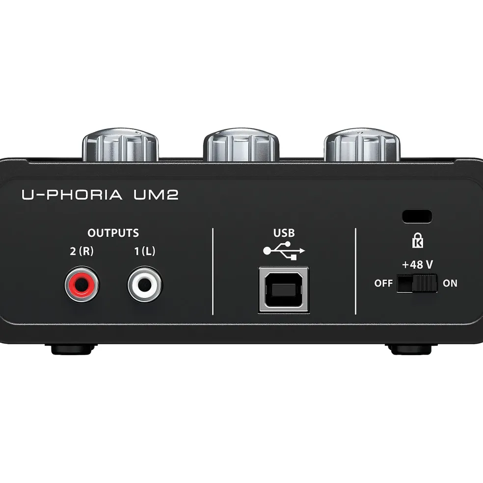 Behringer U-Phoria UM2