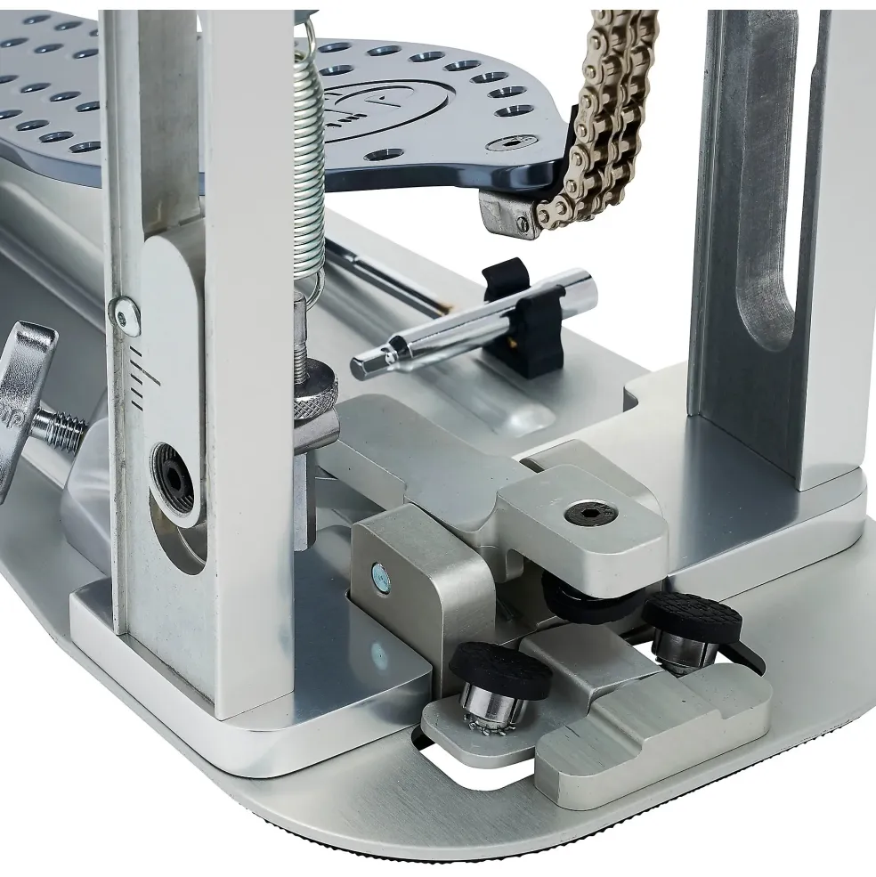 DW MFG Series XF Machined Chain Drive Double Bass Drum Pedal