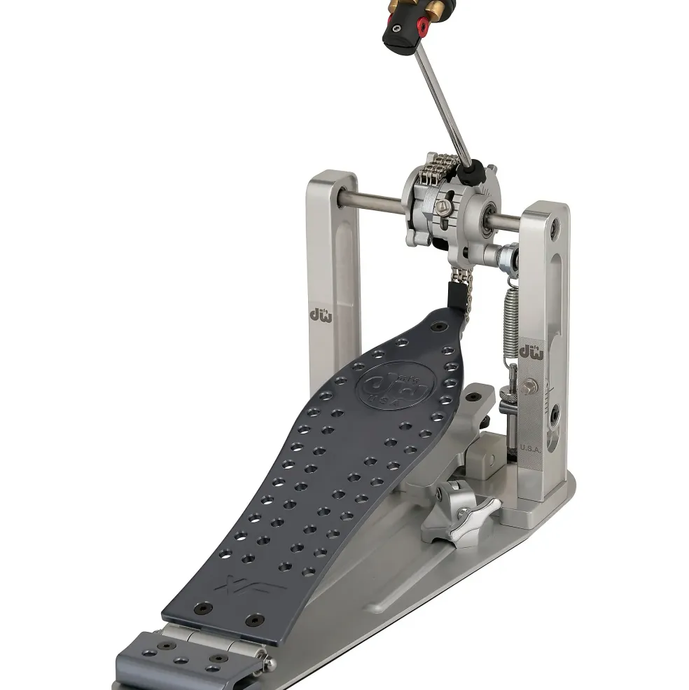 DW MFG Series XF Machined Chain Drive Single Bass Drum Pedal