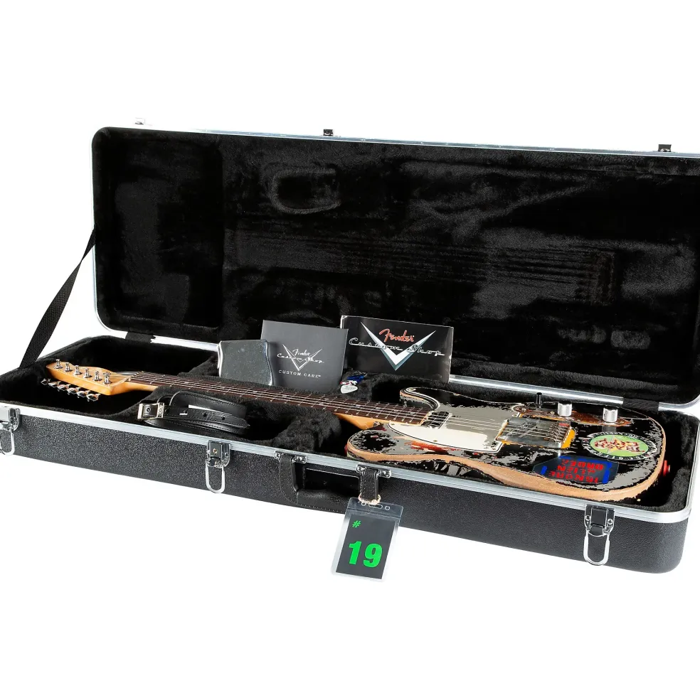 Fender Custom Shop Joe Strummer Telecaster Limited-Edition Electric Guitar Masterbuilt By Paul Waller Aged Black over 3-Color Sunburst