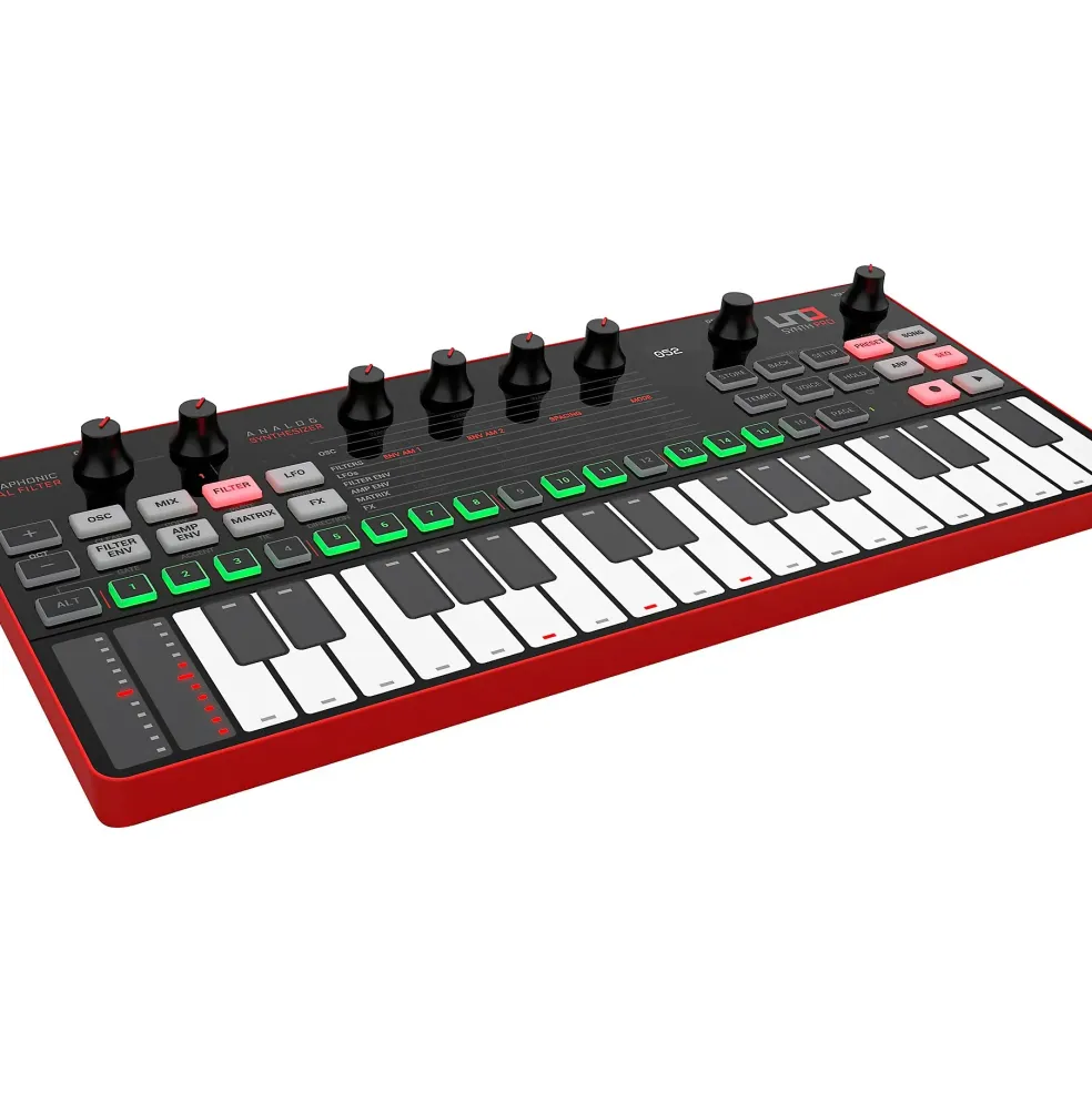 IK Multimedia UNO Synth Pro Desktop