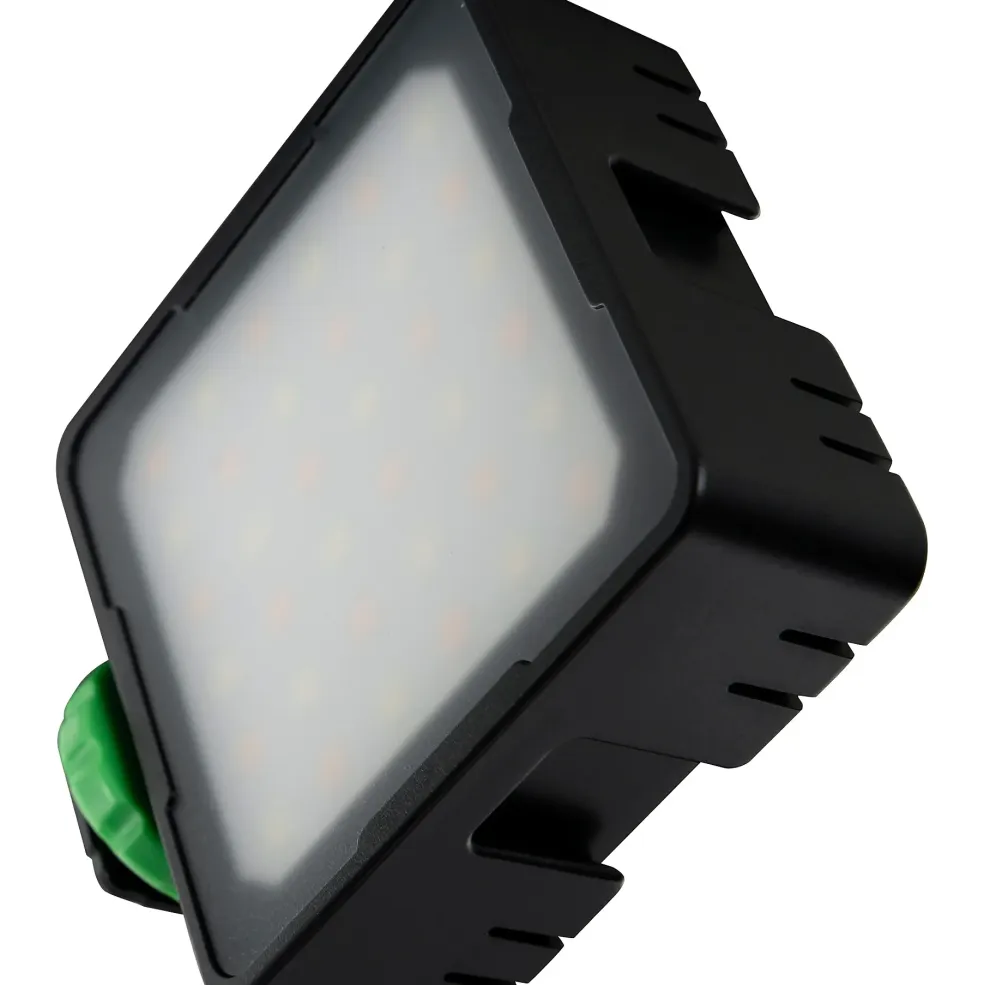 Mackie EM-93MK Complete Vlogger Kit with Dagger Microphone, Variable Temp. LED Light and Tripod