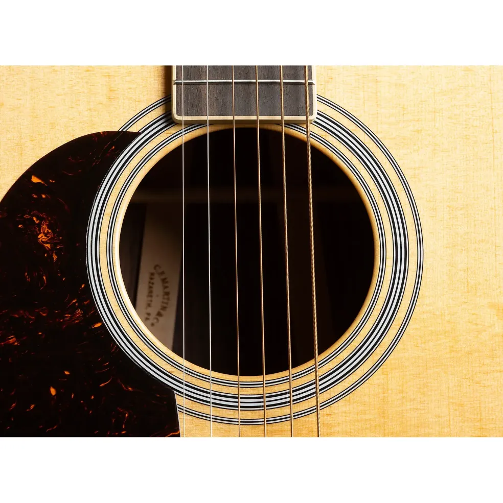 Martin D-35 Left-Handed Dreadnought Acoustic Guitar Natural