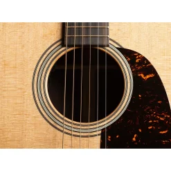 Martin 000-28E Modern Deluxe Auditorium Acoustic-Electric Guitar Natural