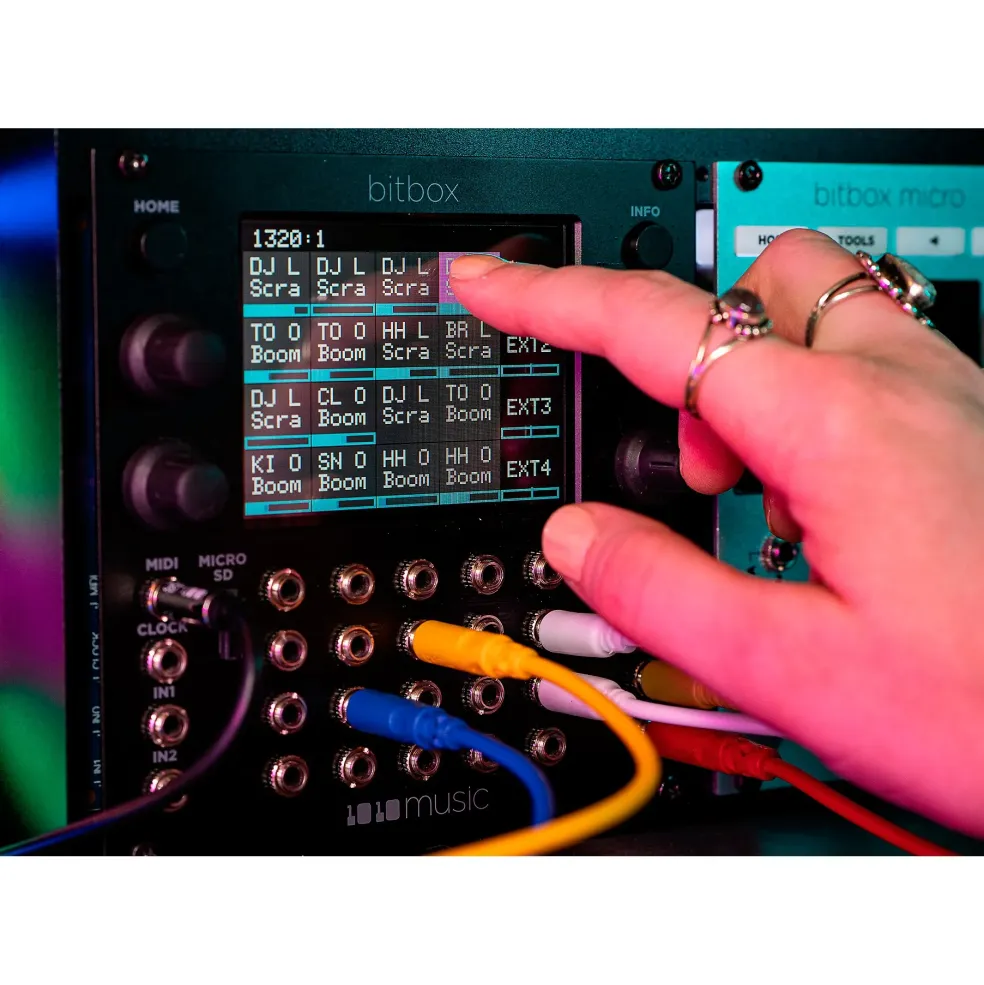 1010music Bitbox mk2 Eurorack Performance Sampler with Touchscreen - Black