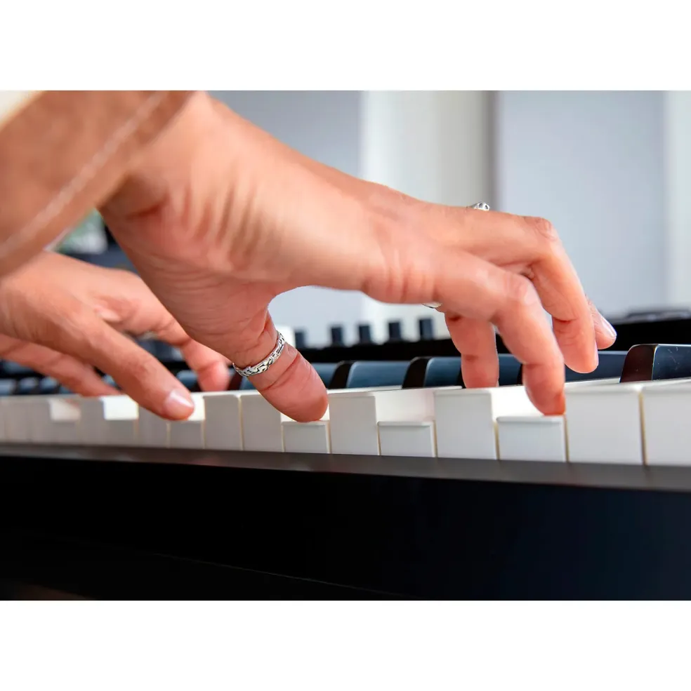 Roland RD-08 Stage Piano Black