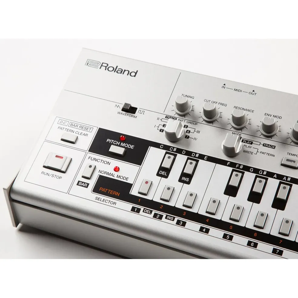Roland TB-03 Boutique Bass Line