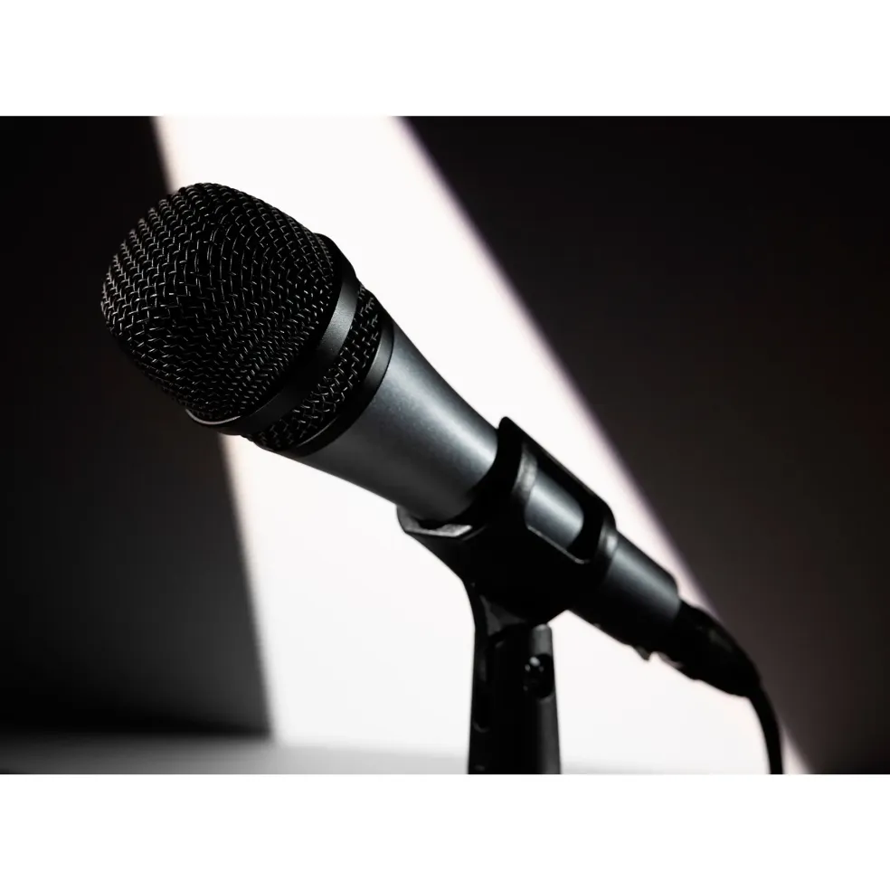 Sennheiser e 835 Cardioid Dynamic Vocal Microphone