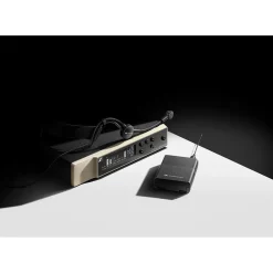 Sennheiser EW-D Evolution Wireless Digital System With ME 3 Cardioid Headset Microphone R1-6