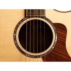 Taylor 814ce V-Class Grand Auditorium Acoustic-Electric Guitar Natural