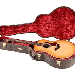 Taylor 818e Grand Orchestra Acoustic-Electric Guitar Natural