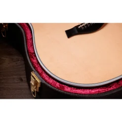 Taylor 810e Legacy Dreadnought Acoustic-Electric Guitar Natural