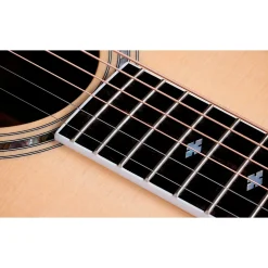 Taylor 815e Legacy Jumbo Acoustic-Electric Guitar Natural