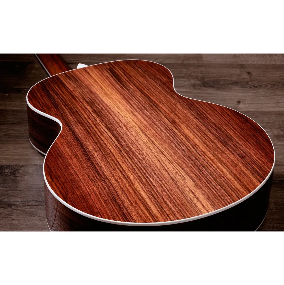 Taylor 815e Legacy Jumbo Acoustic-Electric Guitar Natural