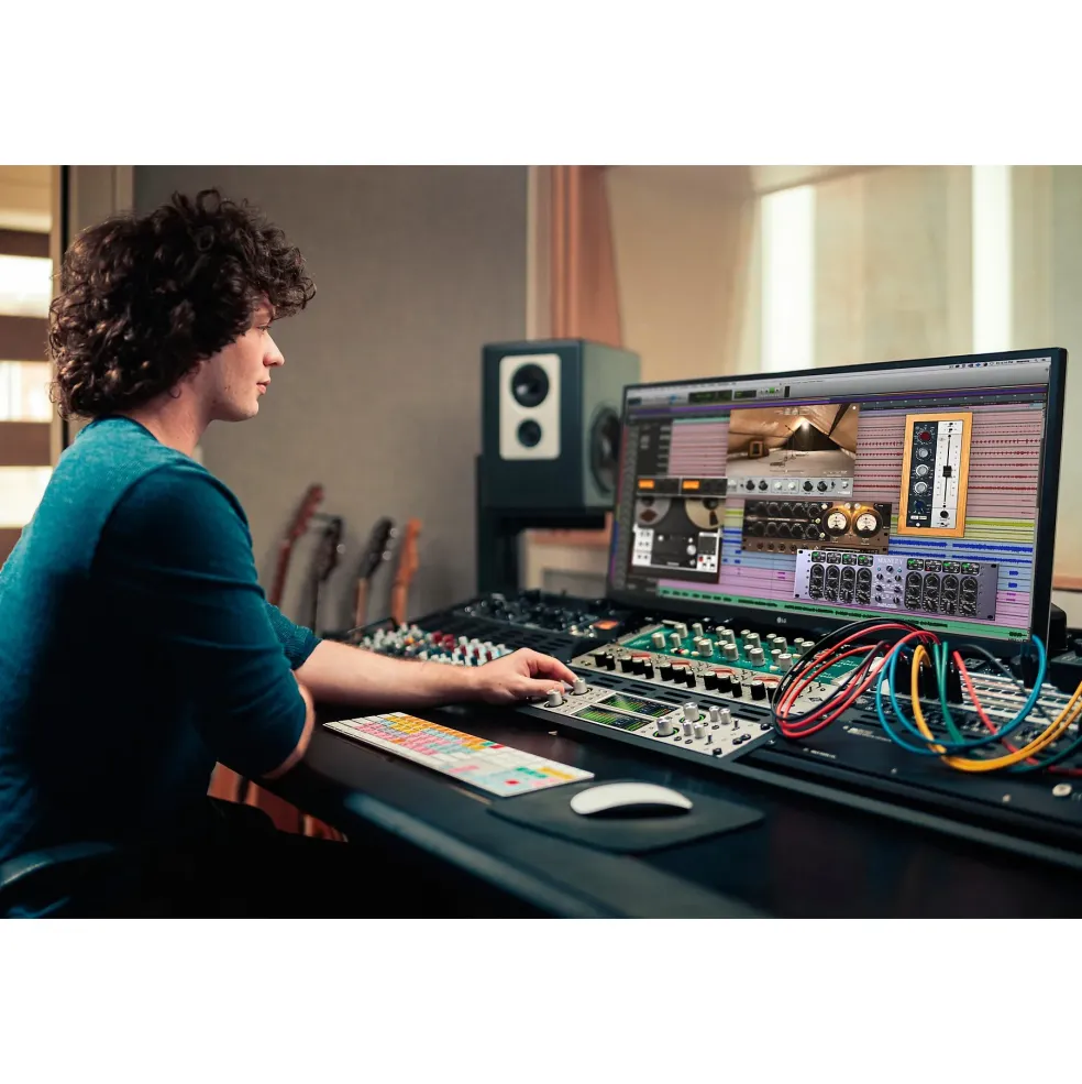 Universal Audio Apollo X8 Heritage Edition 8-Channel Thunderbolt Audio Interface With UAD DSP