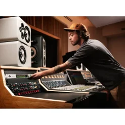Universal Audio Apollo x4 Gen 2 12x18 Thunderbolt 3 Audio Interface Essentials