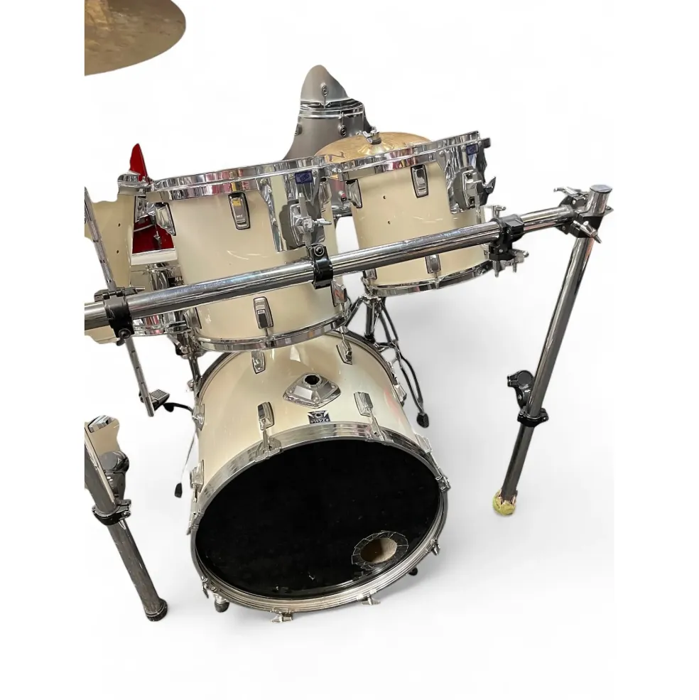 Used 2000 TAMA 8 Piece SWINGSTAR Alpine White Drum Kit