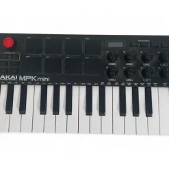 Used Akai Professional MPC KEY 37 Arranger Keyboard