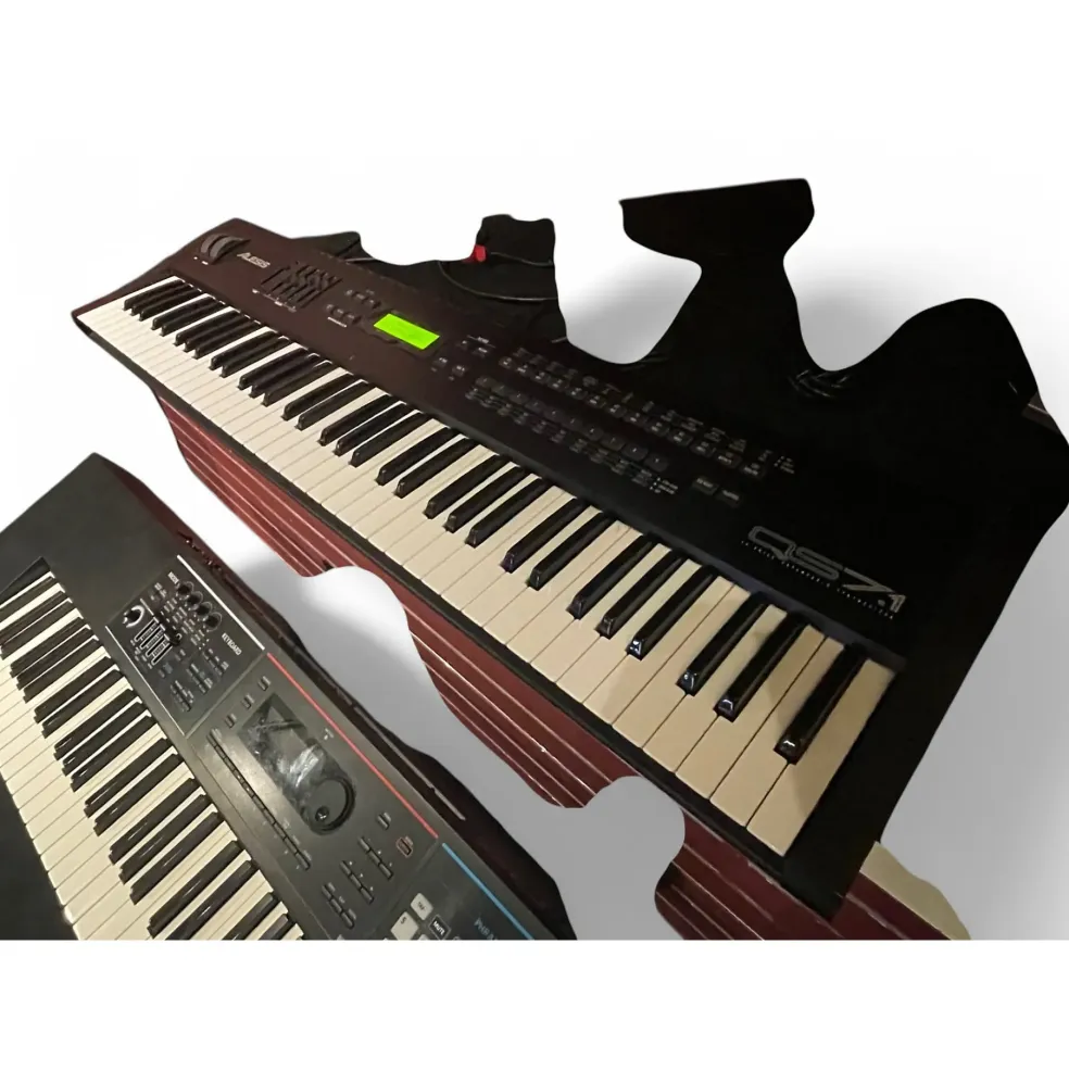 Used Alesis QS7.1 Synthesizer