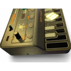 Used Behringer jt-4000 Synthesizer