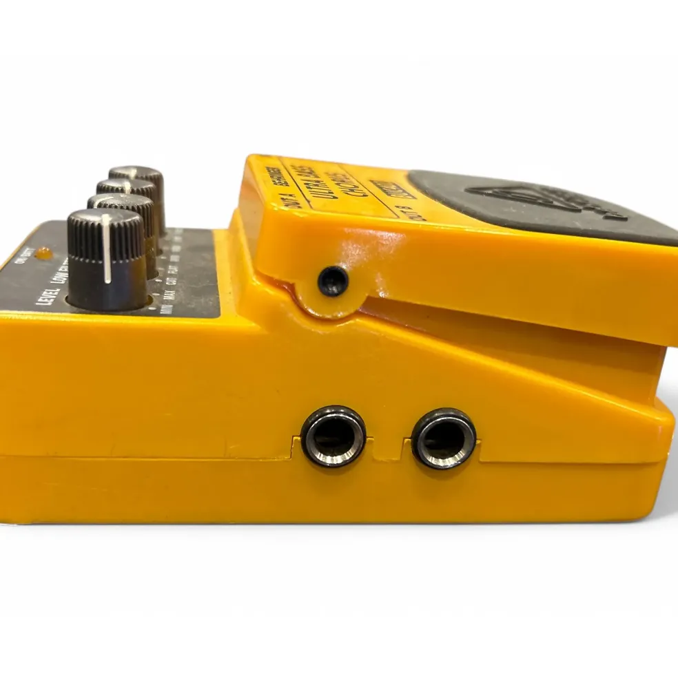 Used Behringer Ultra Bass Chorus BUC400 Bass Effect Pedal