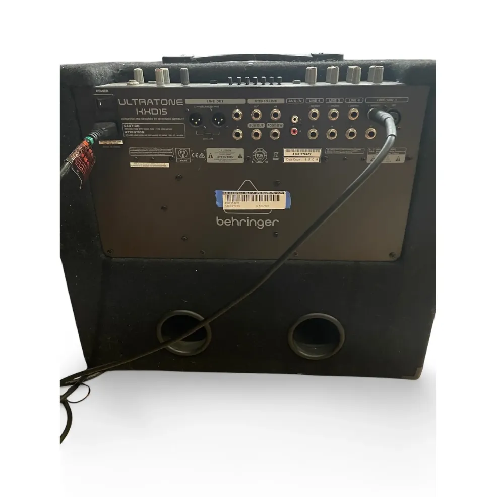 Used Behringer ULTRATONE KXD15 Keyboard Amp