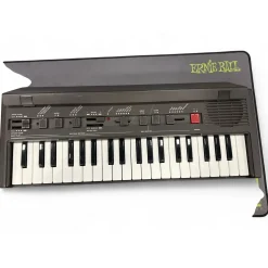 Used Bontempi MINSTREL Synthesizer