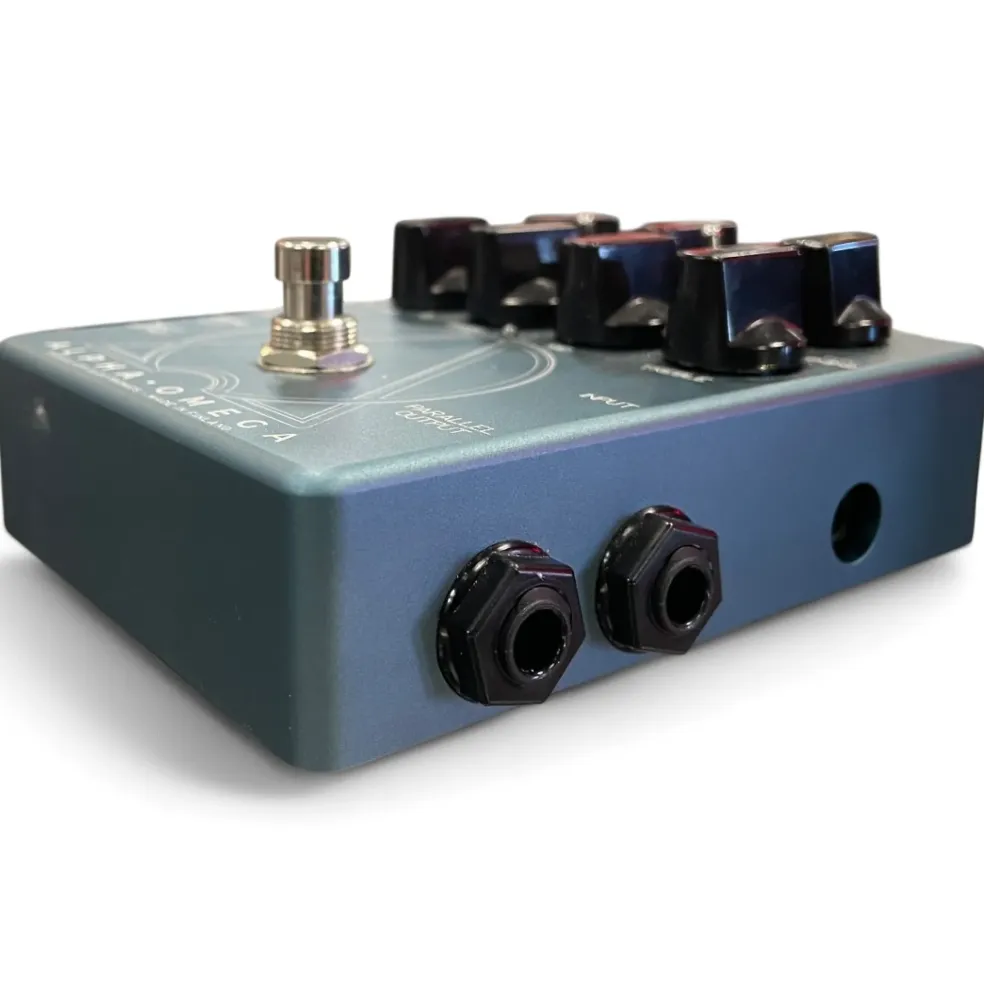 Used Darkglass alpha omega bass preamp Bass Effect Pedal