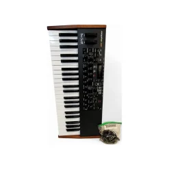 Used Dave Smith Mopho Se Synthesizer
