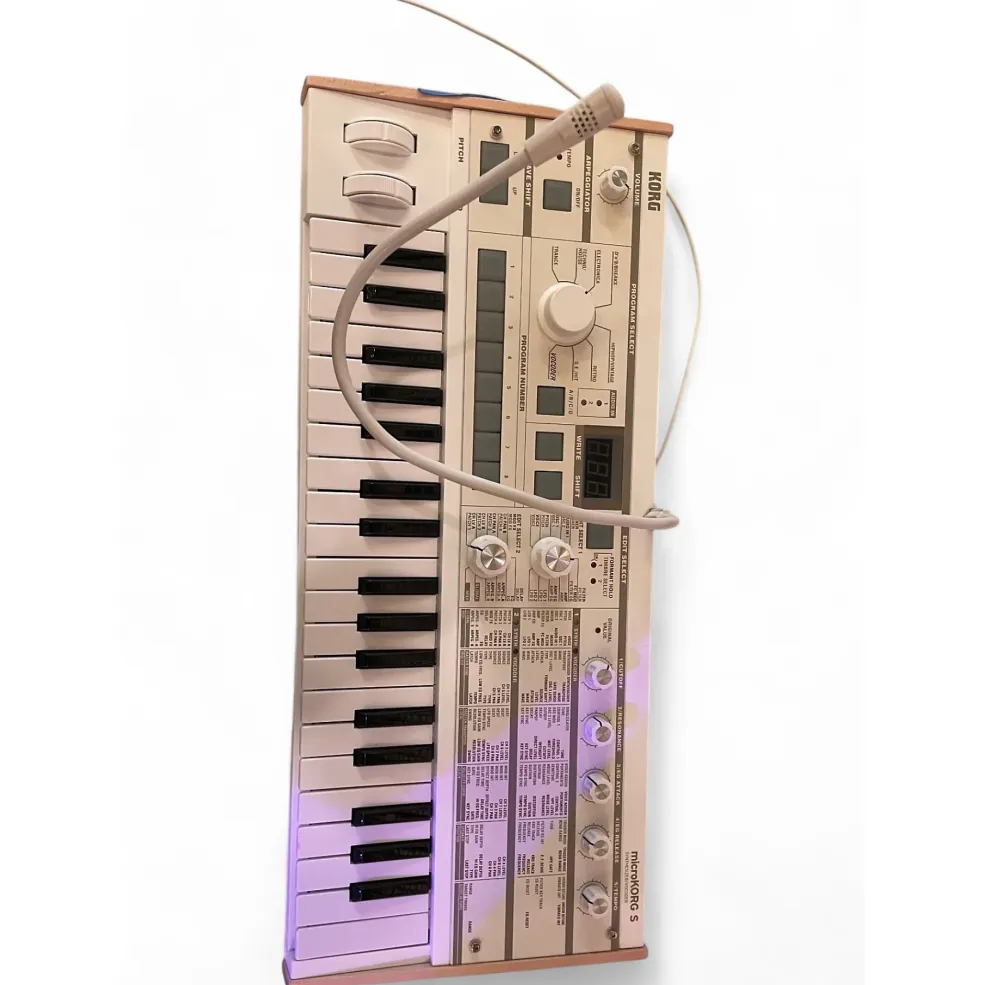 Used KORG MICROKORG S Synthesizer