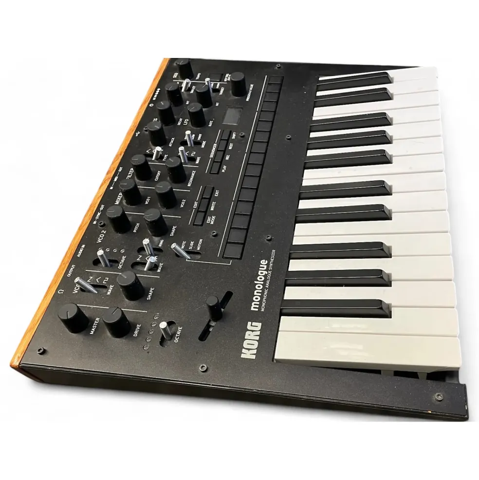 Used KORG MONOLOGUE Synthesizer