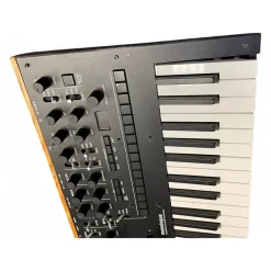 Used KORG MONOLOGUE Synthesizer
