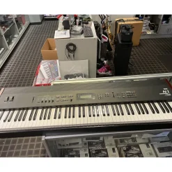Used KORG N1 Synthesizer