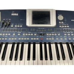Used KORG pA500 Arranger Keyboard