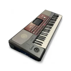 Used KORG PA700 Arranger Keyboard