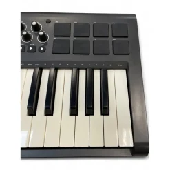 Used M-Audio Axiom 25 Key MIDI Controller