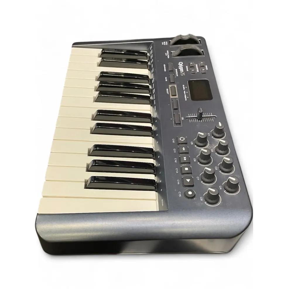 Used M-Audio Oxygen 25 Key MIDI Controller