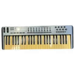 Used M-Audio Oxygen 25 Key MIDI Controller