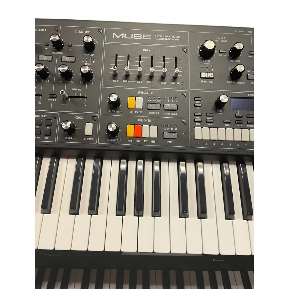 Used Moog Muse 8-Voice Polyphonic Analog Synthesizer Synthesizer