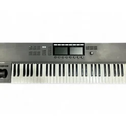 Used Native Instruments Komplete Kontrol S61 MKII MIDI Controller