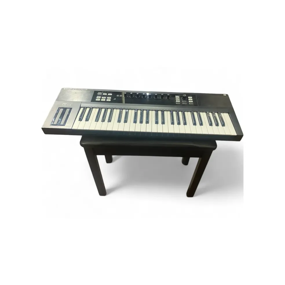 Used Native Instruments KOMPLETE 11 SELECT MIDI Interface