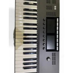 Used Native Instruments Komplete Kontrol S61 MKII MIDI Controller