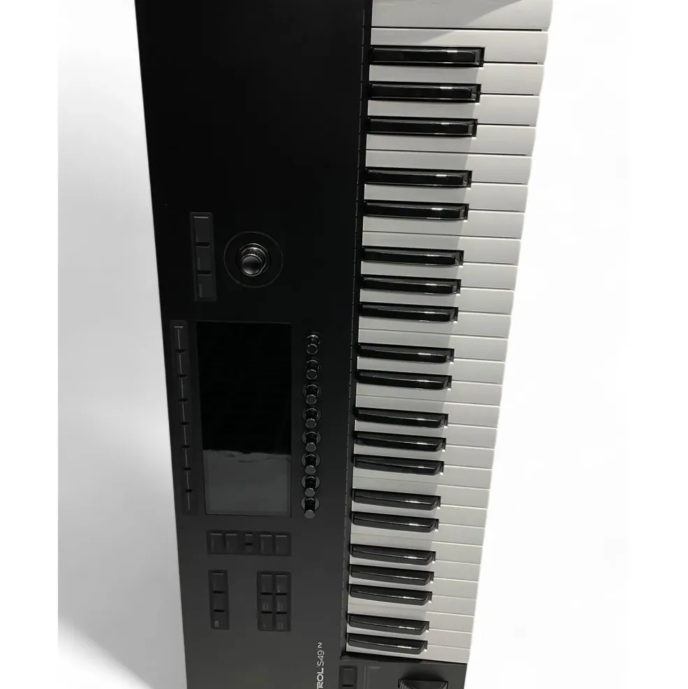 Used Native Instruments Komplete Kontrol S88 MIDI Controller
