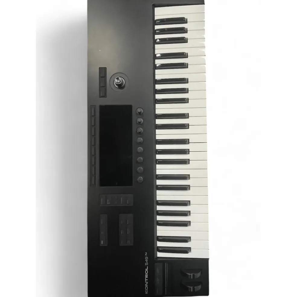 Used Native Instruments Komplete Kontrol S61 MK3 MIDI Controller