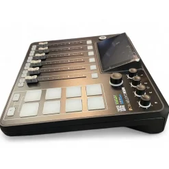 Used RODE RODECASTER PRO Audio Interface