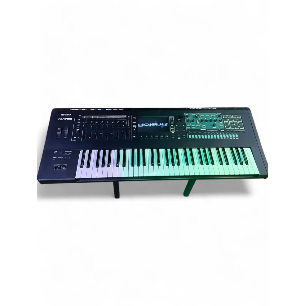 Used Roland fantom 6 eX Synthesizer